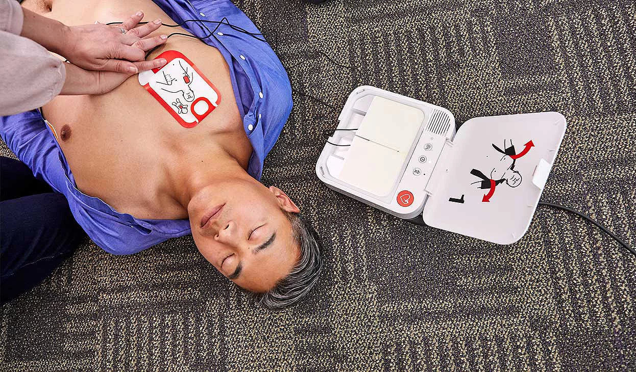 LIFEPAK CR2 cprINSIGHT Essential AED Defibrillator 4G Cellular- Fully Automatic