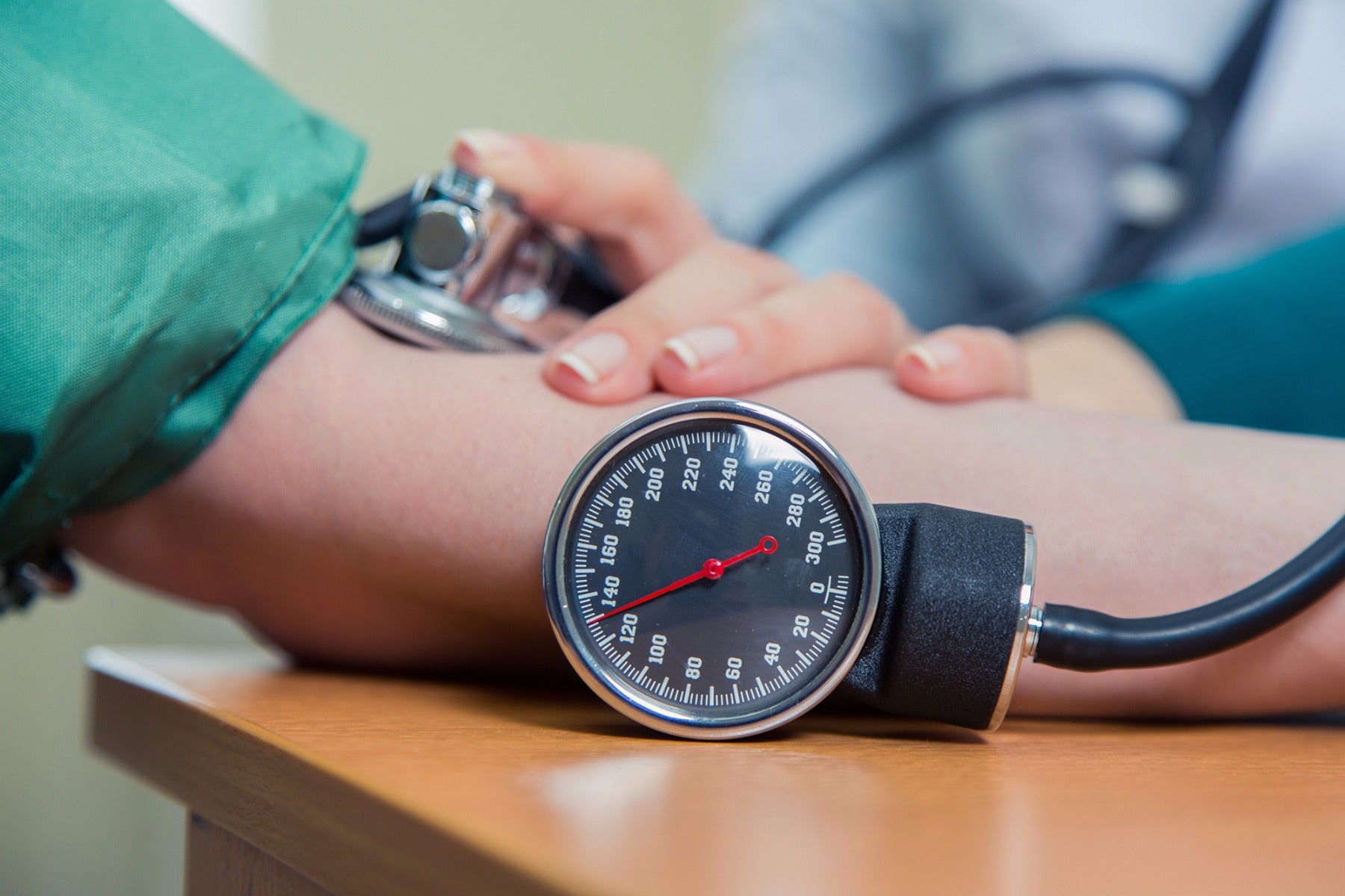 Why is my Blood Pressure machine showing inconsistent readings? – Cardiac X
